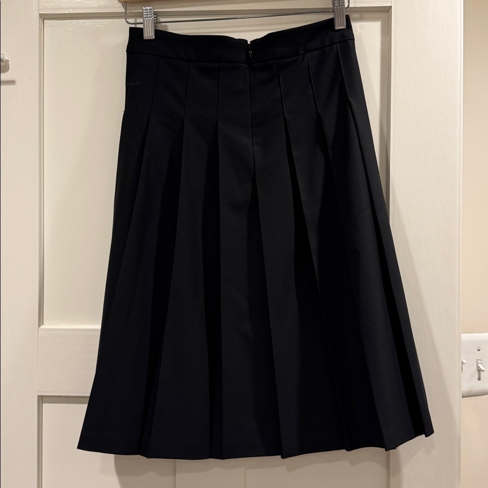 Aritzia Olive Midi Pleated Skirt - Picture 12 of 13
